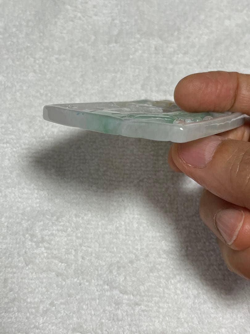 翡翠　天然石　ペンダントヘッド　御守り　竹鳥模様