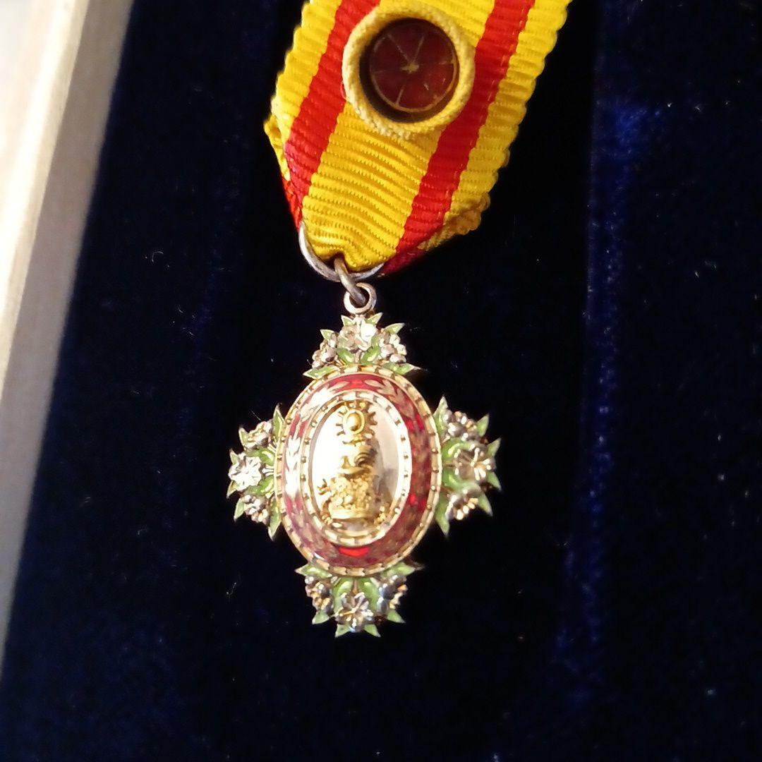 【超激レア 極美品】宝冠六等章 略章勲章 勲六等宝冠章 勲章 徽章 67