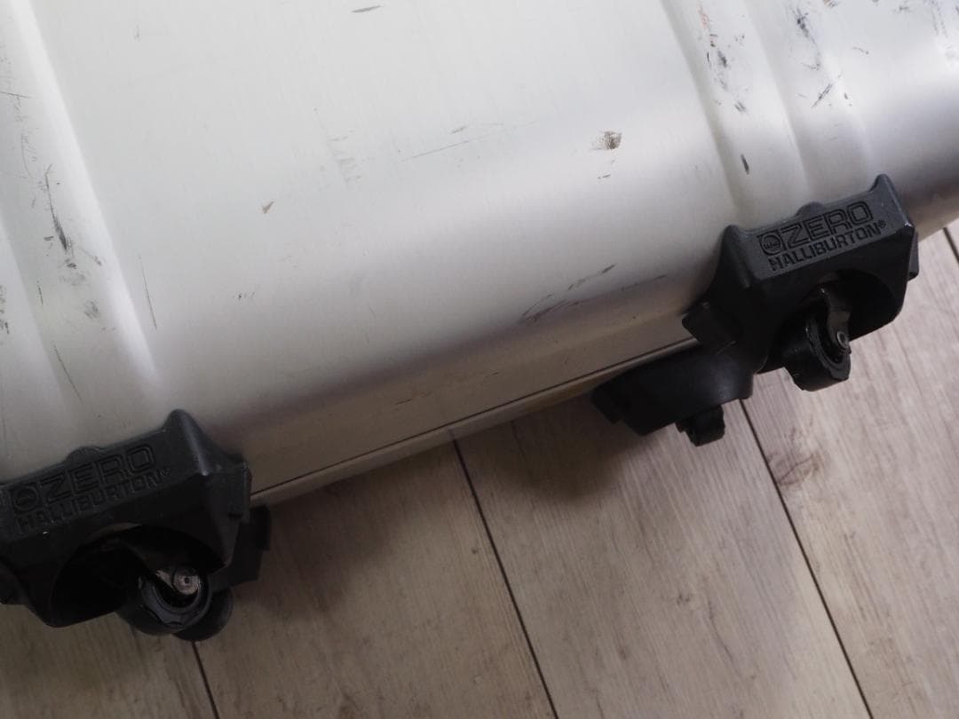 ゼロハリバートン クラシックラゲッジケース アルミトラベル