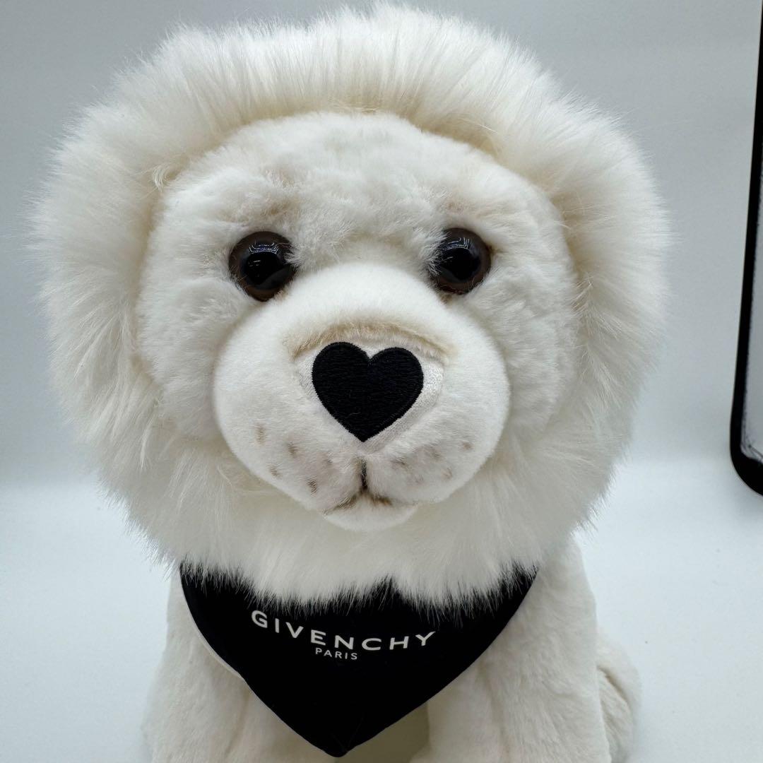 【希少】givenchy ライオン　ぬいぐるみ　ホワイト　ハート