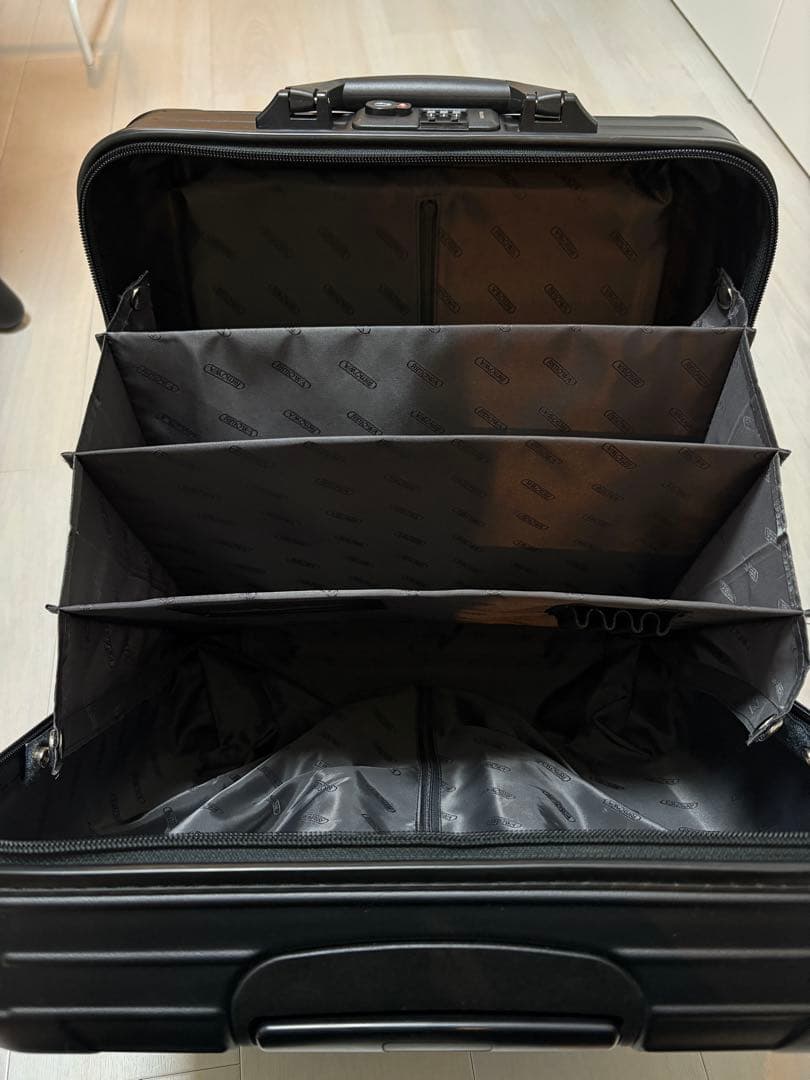 RIMOWA ボレロ ビジネストローリー 4輪 23L PCケース