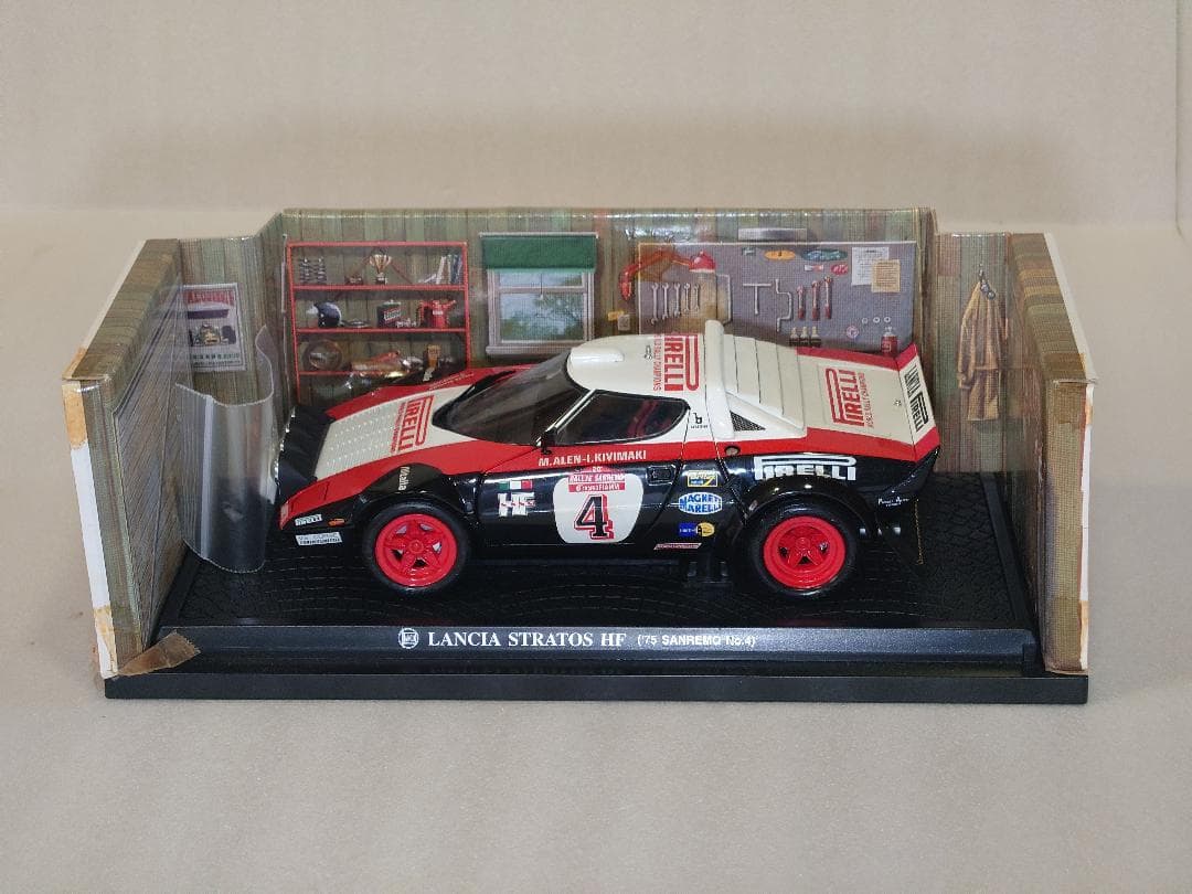 クリスマス値下げ! 1/18 京商 ランチア ストラトス ピレリ75Yサンレモ