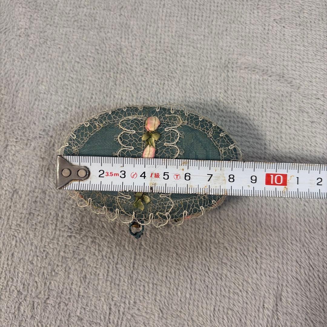 18世紀フランス青色のレース装飾楕円形ボックス