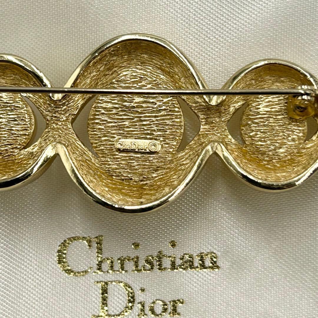 クリスチャンディオール　パールモチーフ　ブローチ　ゴールド