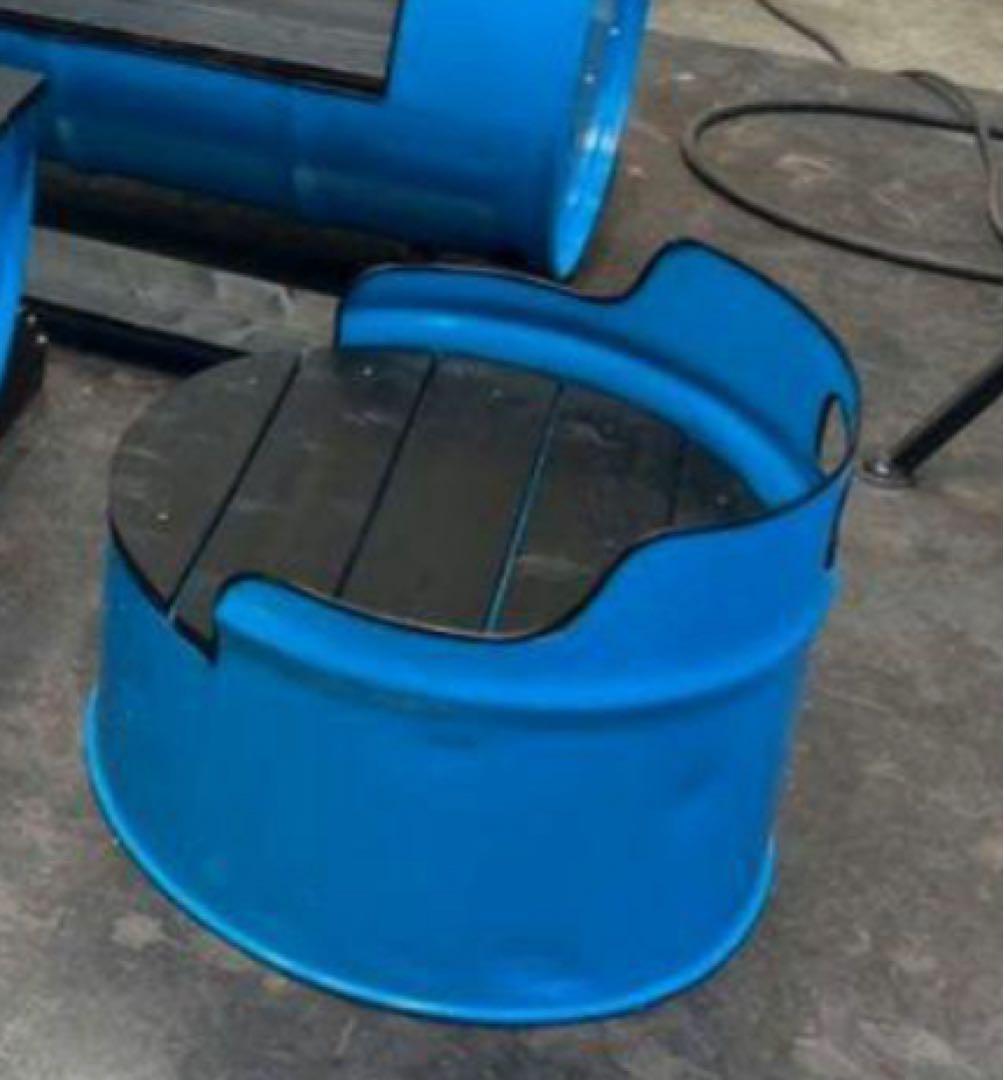 UN-- Under Nest--　丸椅子① 送料無料