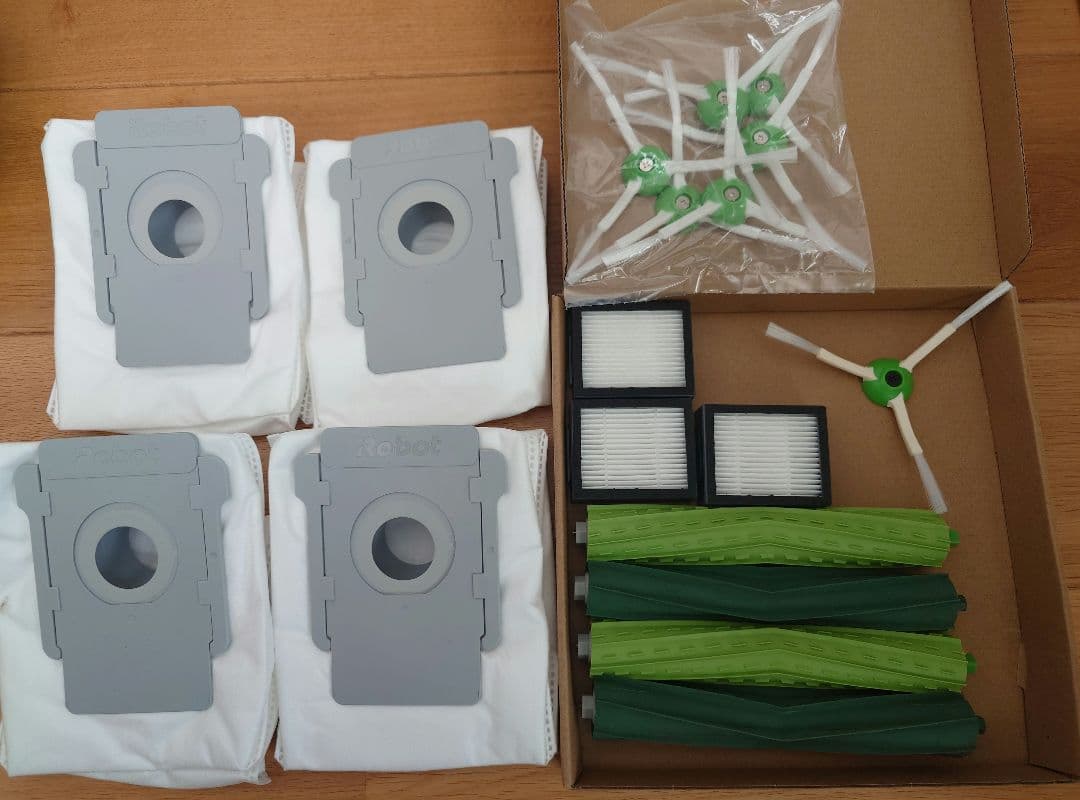 【メンテ良好】ルンバ i3＋予備パーツ多数／新品パーツ交換済／クリーンベース対応