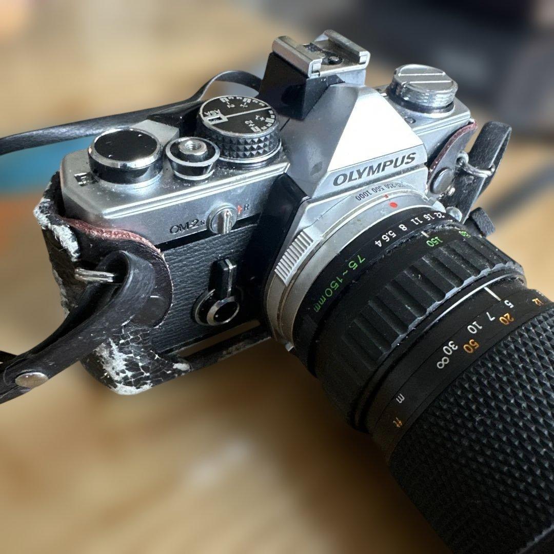 OLYMPUS OM-2 、Canon AV-1、Olympusケース付き