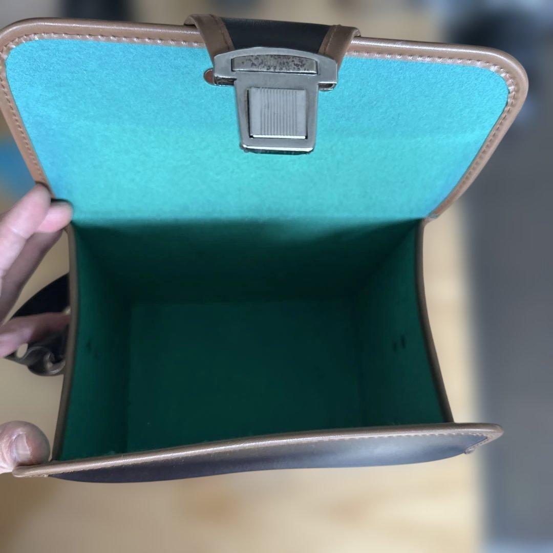 OLYMPUS OM-2 、Canon AV-1、Olympusケース付き