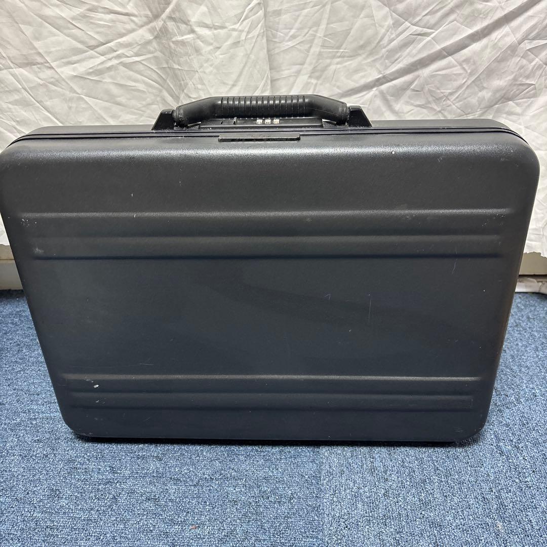 2こ　ゼロハリバートン　ZERO HALL BURTTON アタッシュケース