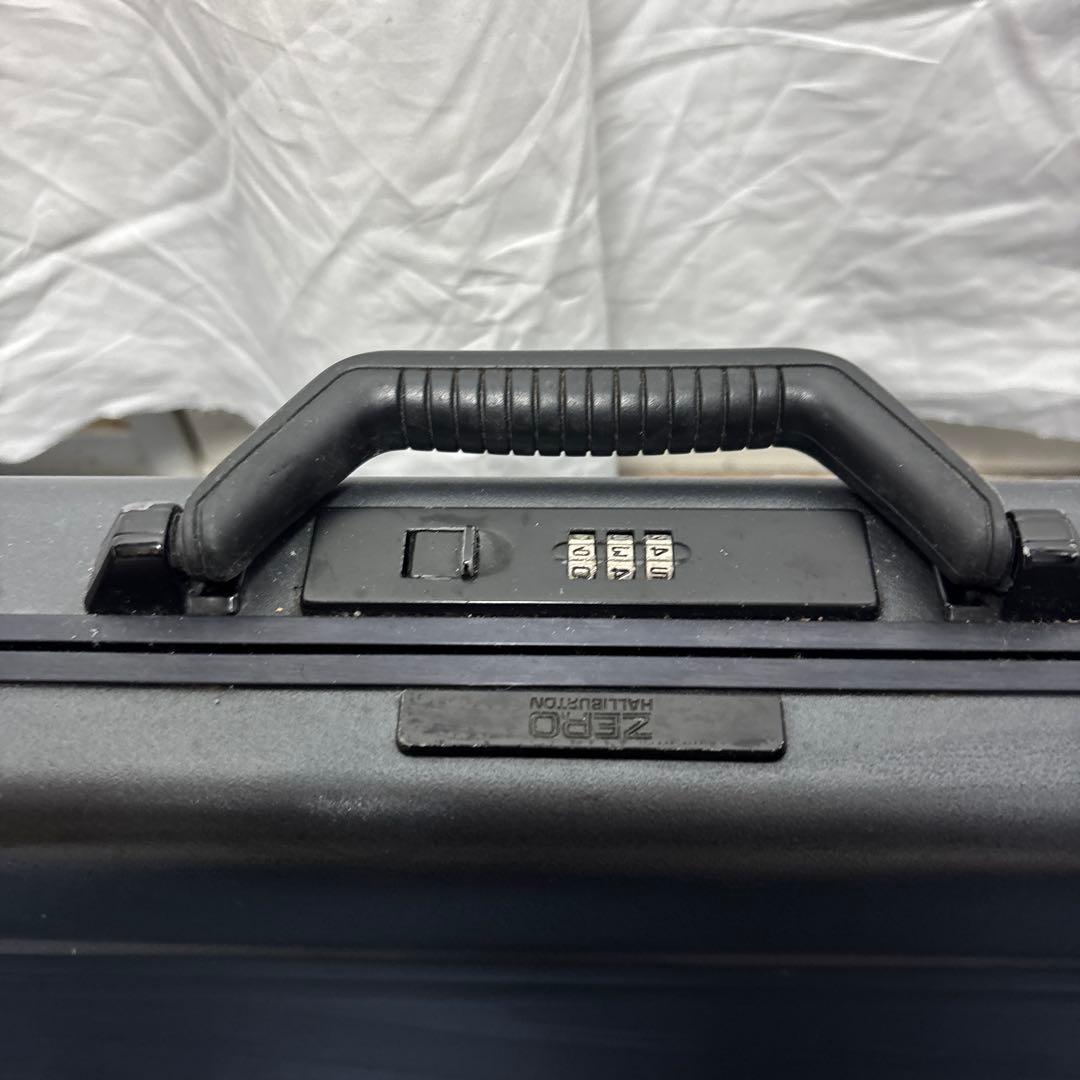 2こ　ゼロハリバートン　ZERO HALL BURTTON アタッシュケース