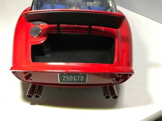 【デアゴスティーニ完成品】フェラーリ250GTO　1/8スケール