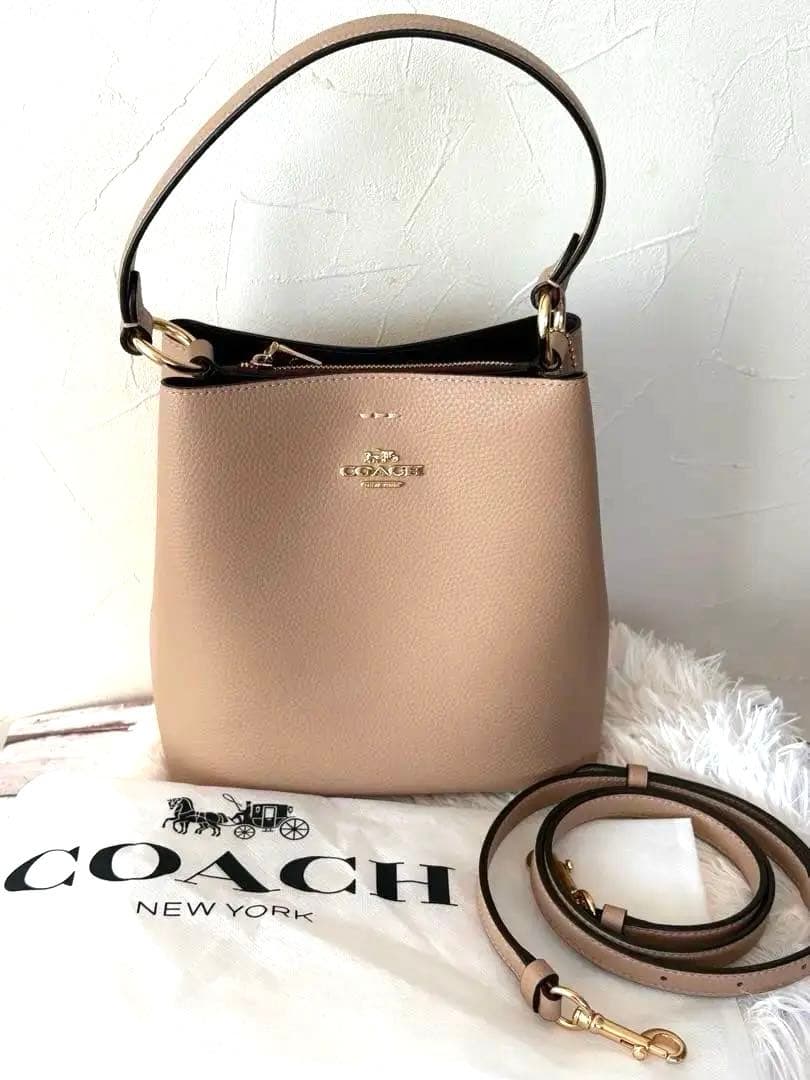 COACH モリーバケットバッグ　バケツ型　ベージュ