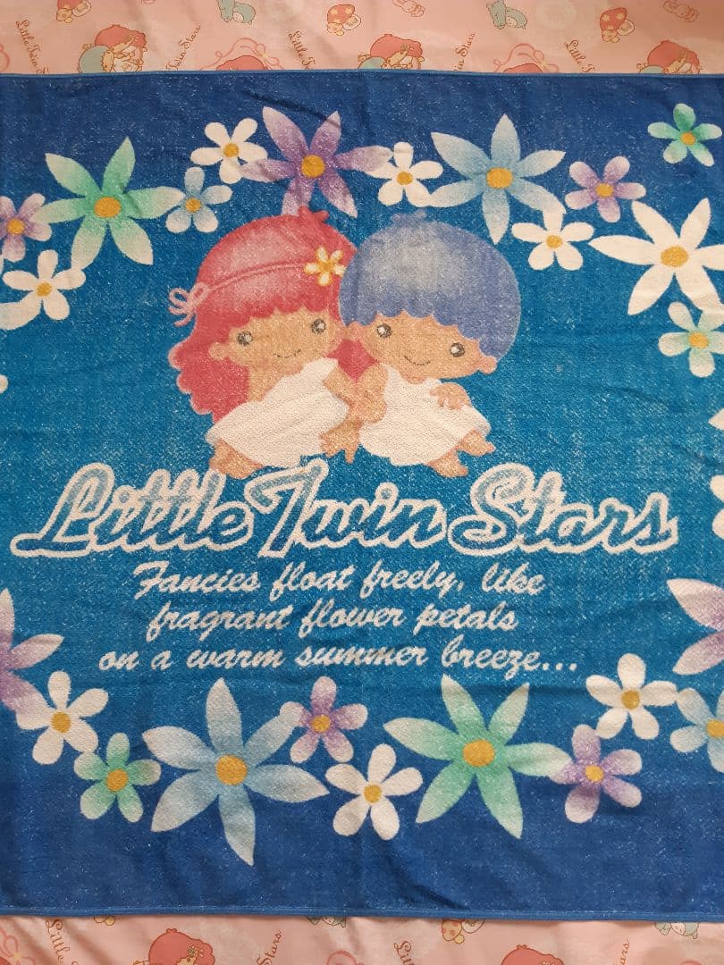 キキララ　ビックタオル　フェイスタオル　2002年レトロ　希少　中古品