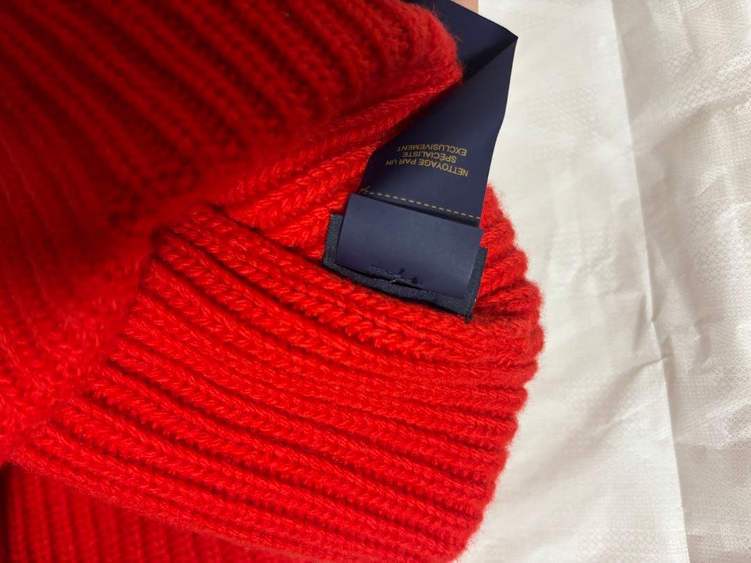 Louis Vuitton 赤 ニット帽　ユニセックス
