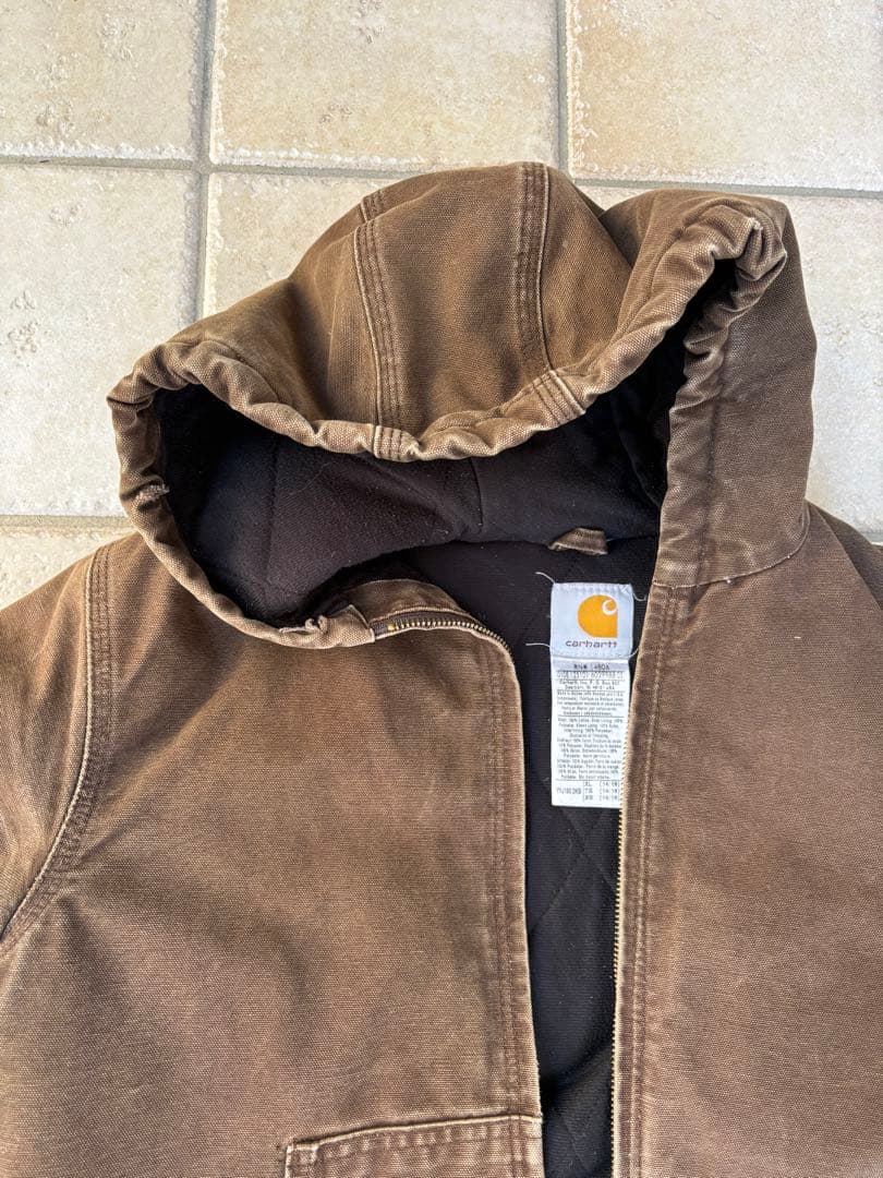 Carhartt アクティブジャケット　ダッグパーカー　　　ショート丈