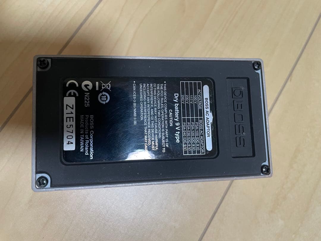 BOSS DS-1X ディストーションエフェクター ACアダプター付