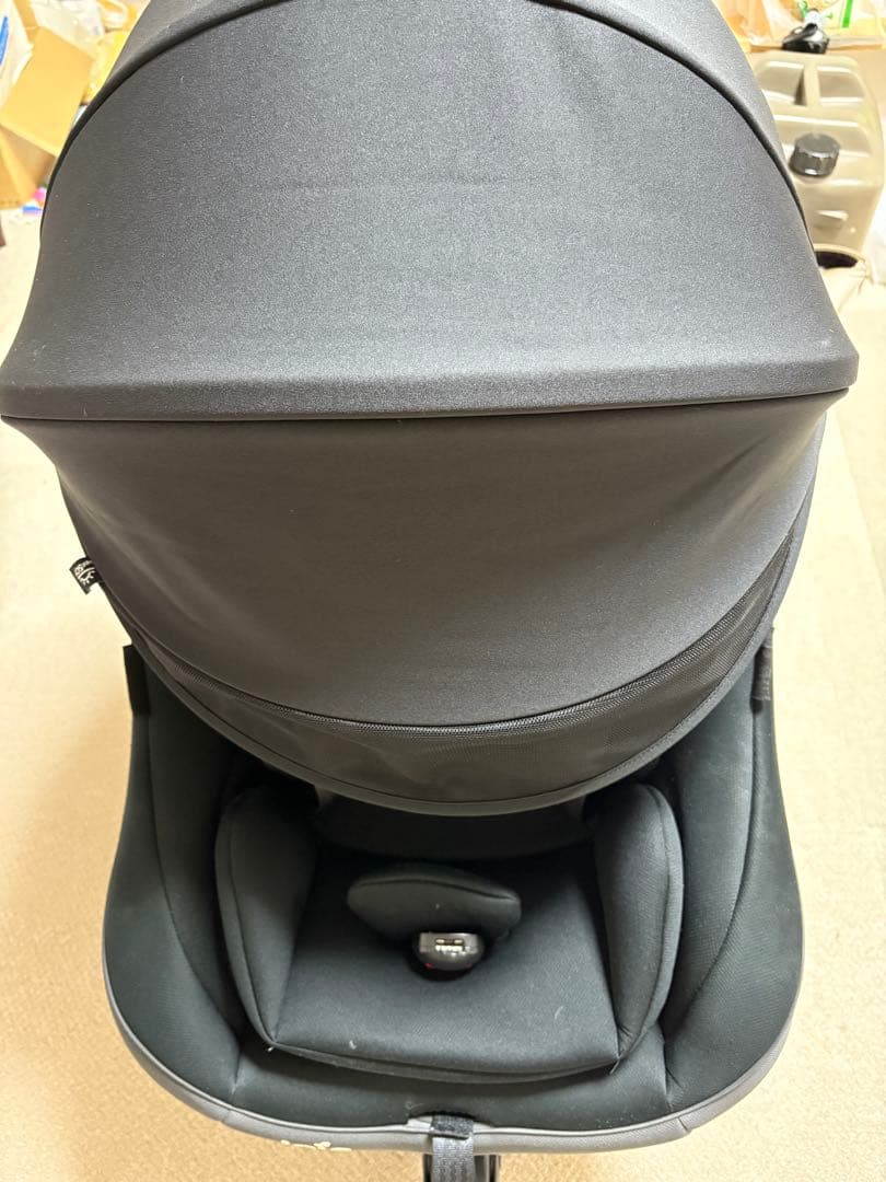 Joie ブラック チャイルドシート　Arc360° キャノピー付き