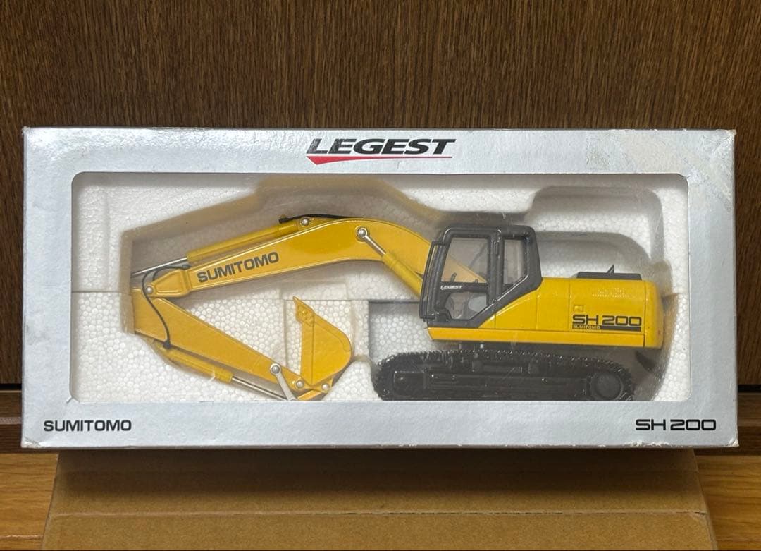 未開封品　SUMITOMO SH200 LEGEST 1/40 住友建機