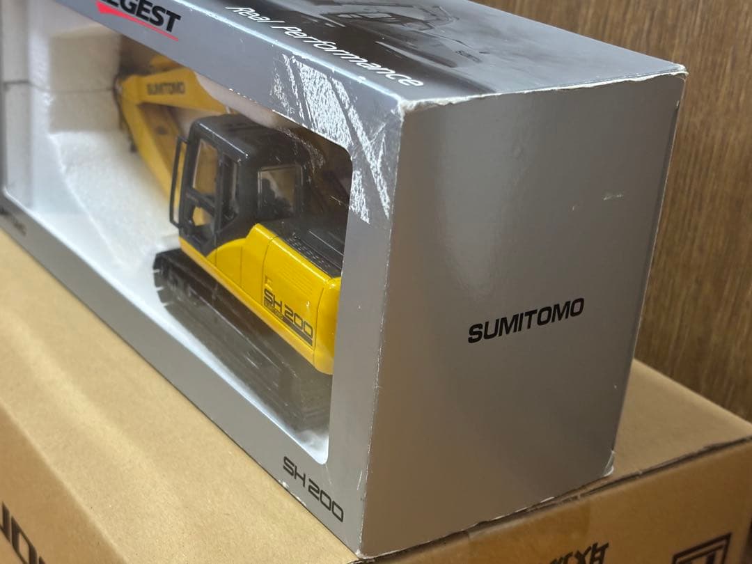 未開封品　SUMITOMO SH200 LEGEST 1/40 住友建機