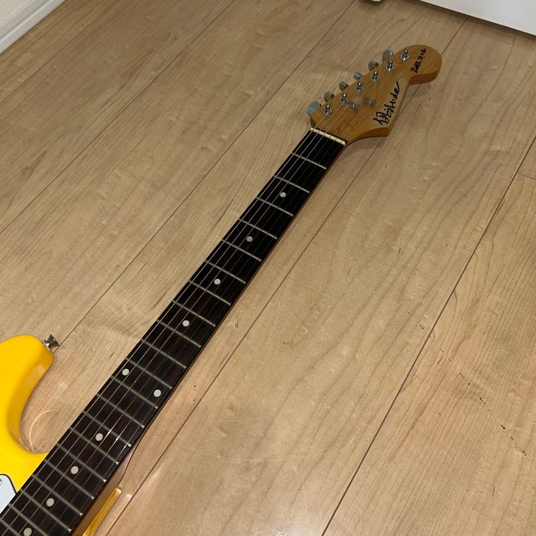安い！！イエローカラーいい音　ストラトキャスタータイプ　弦高調整済み　です