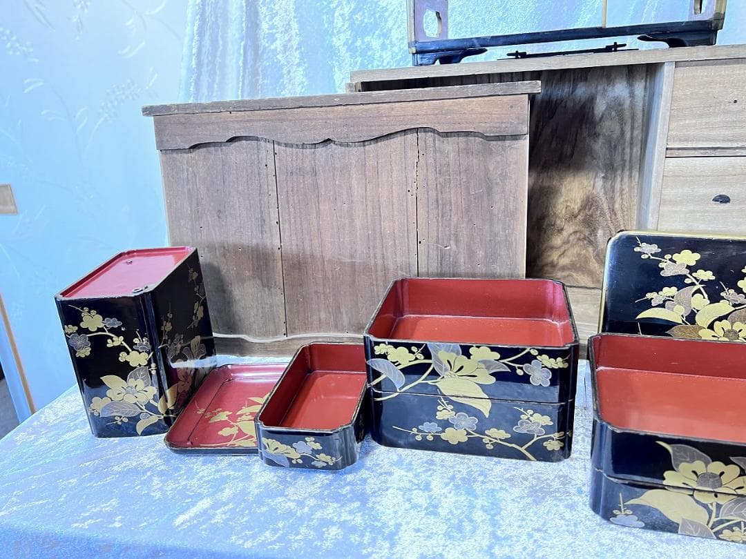 金銀蒔絵　野弁当箱　椿　梅紋 漆器 重箱セット 金箔花模様