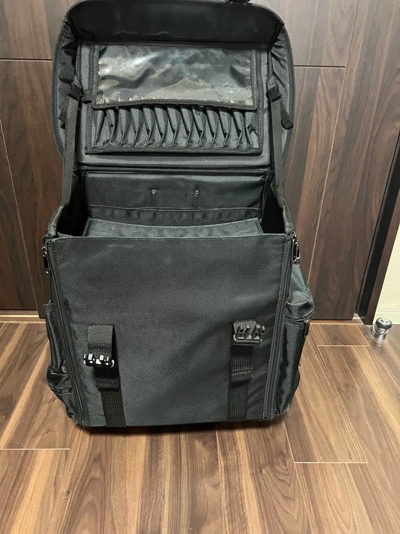 アーティストキャリア　　メイクボックス