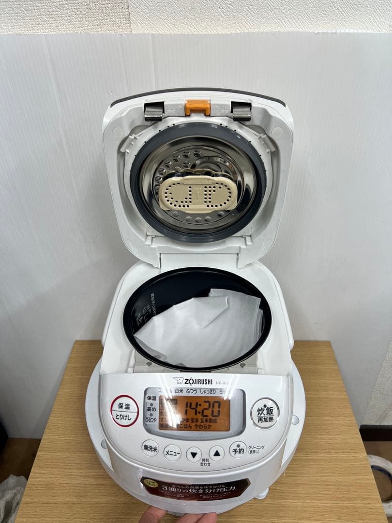 象印 圧力IH炊飯器 NP-RN05 型（ホワイト） 2024年製