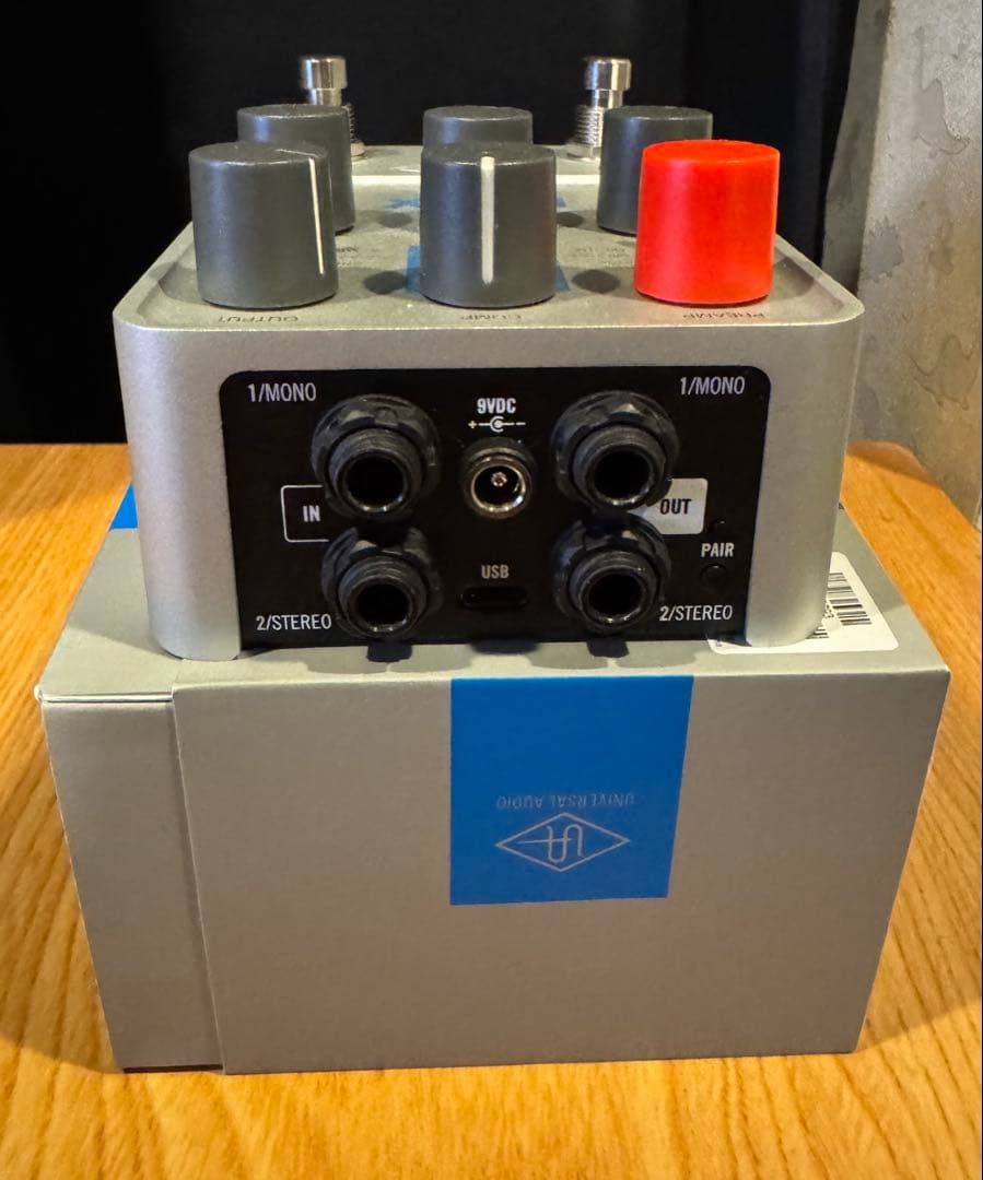 ギター UAFX MAX PREAMP DUAL COMPRESSOR