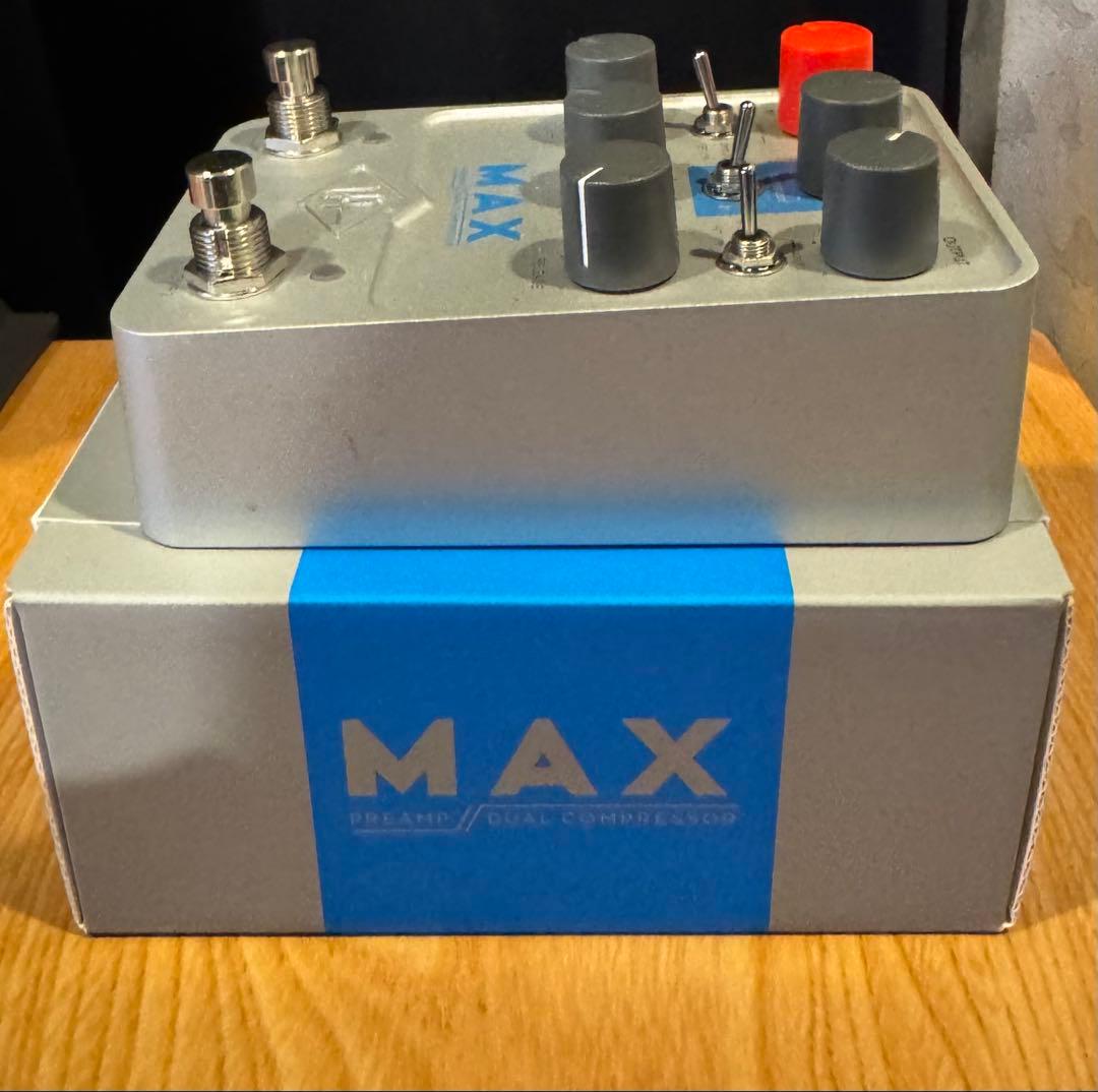 ギター UAFX MAX PREAMP DUAL COMPRESSOR