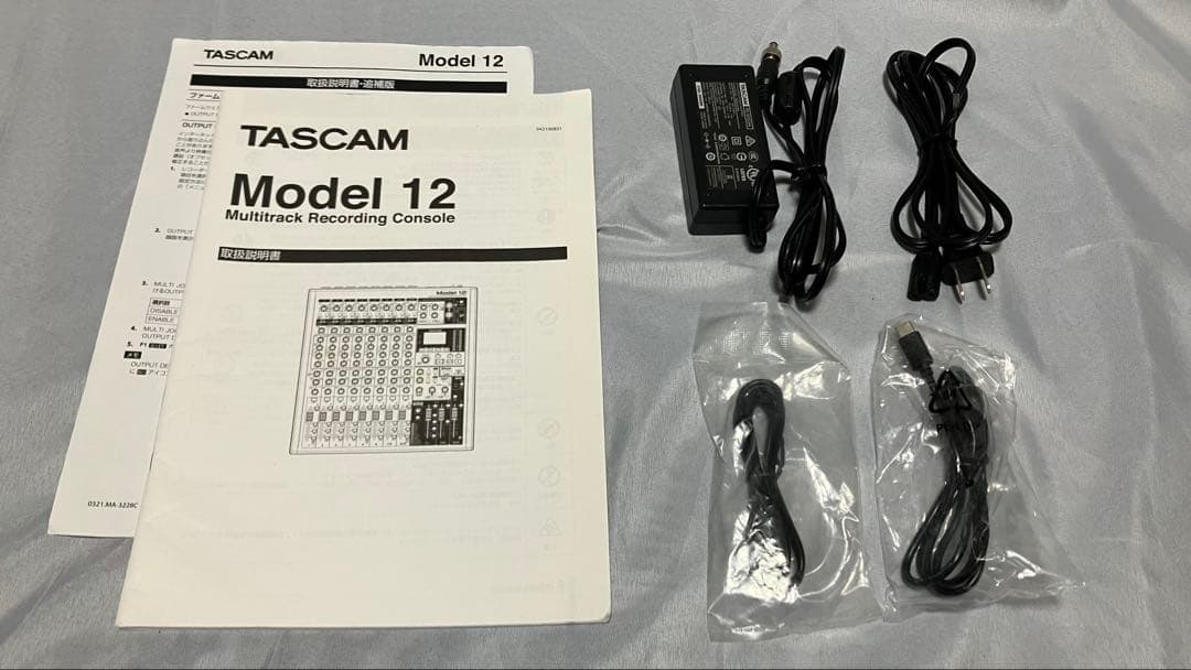 新品同様 TASCAM Model 12 ミキサー・MTR（付属品揃・元箱あり）