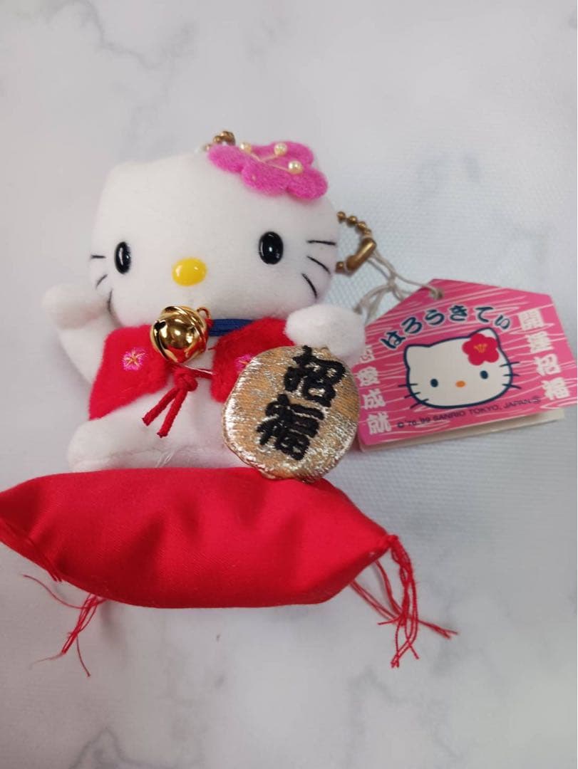 ハローキティ 招き猫風 ぬいぐるみ