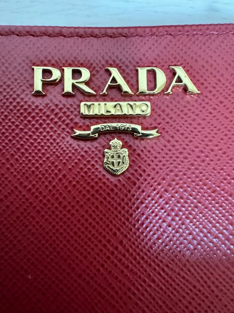 PRADA 二つ折り 財布