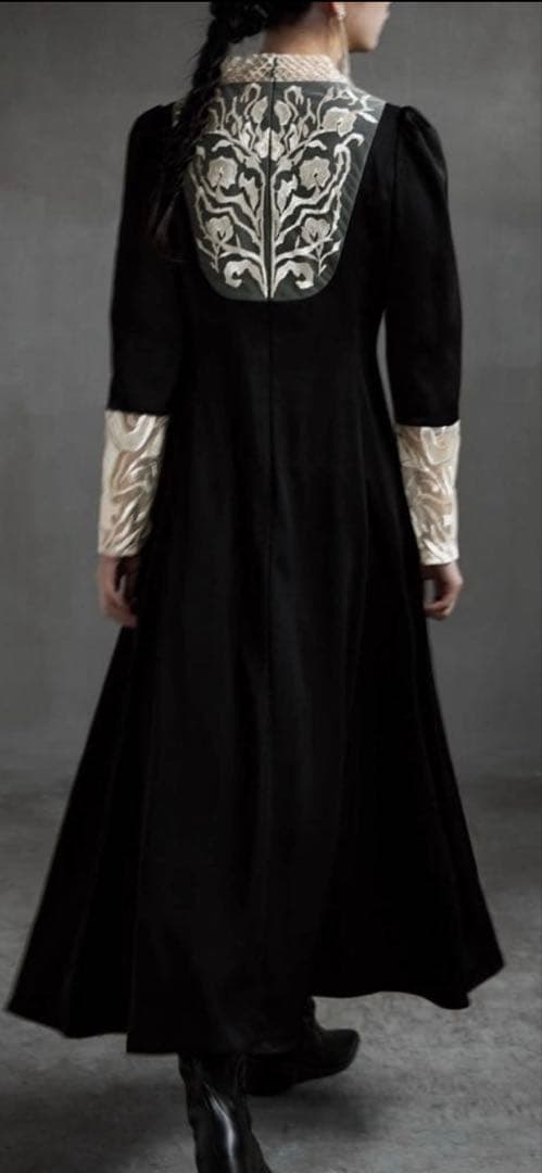 【美品】etoll バック刺繍フレアドレス オケージョンドレス