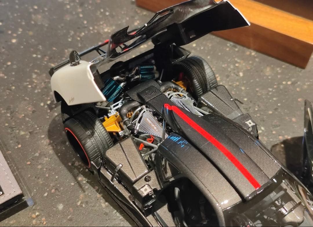 パガーニ　Pagani Cinque 1:18