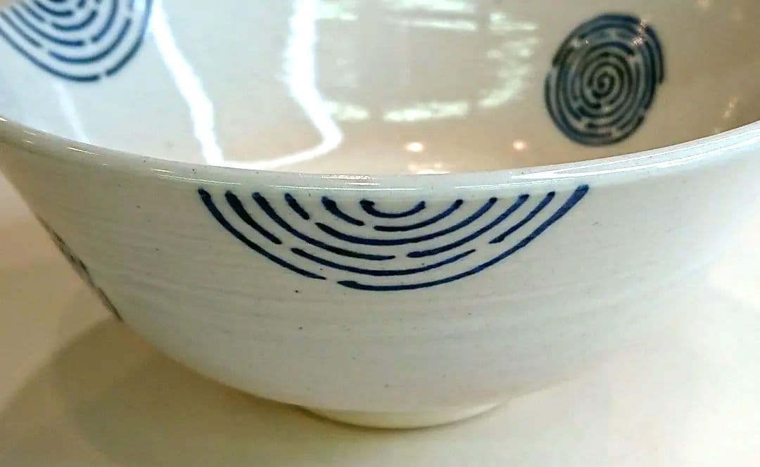 【茶道具】染付渦 平茶碗 膳所焼