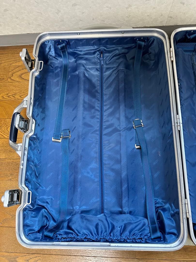 い*た様 RIMOWA スーツケース
