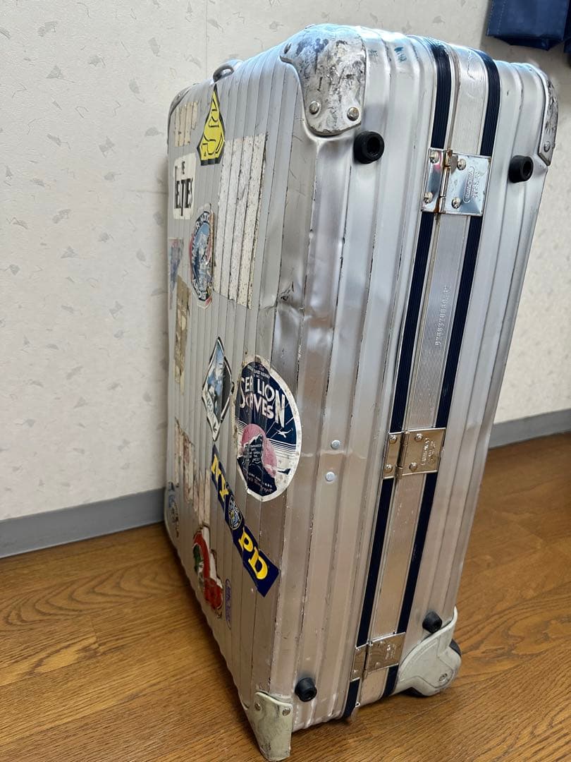 い*た様 RIMOWA スーツケース