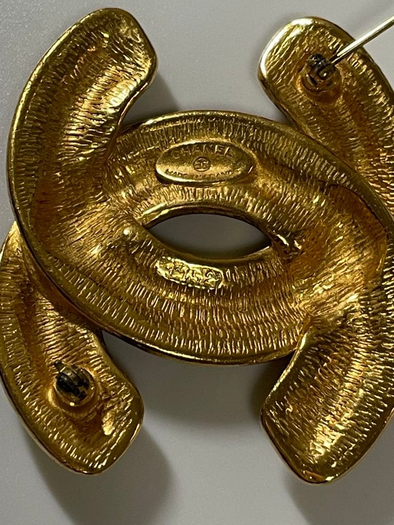 シャネル CHANELヴィンテージ　ココマーク　マトラッセ ブローチ　ゴールド