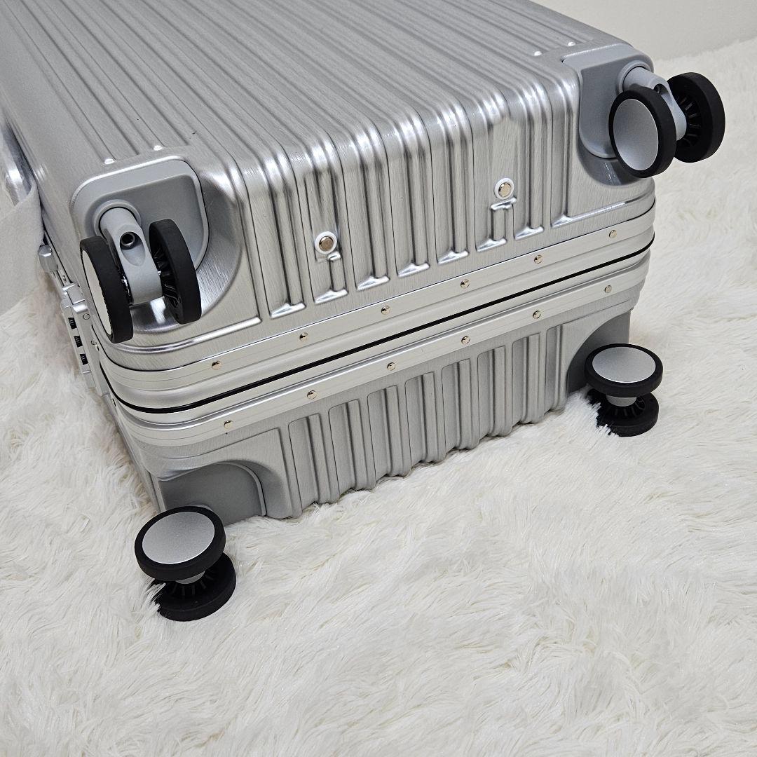 新品✨️スーツケース Mサイズ 66L 静音キャスター TSAロック