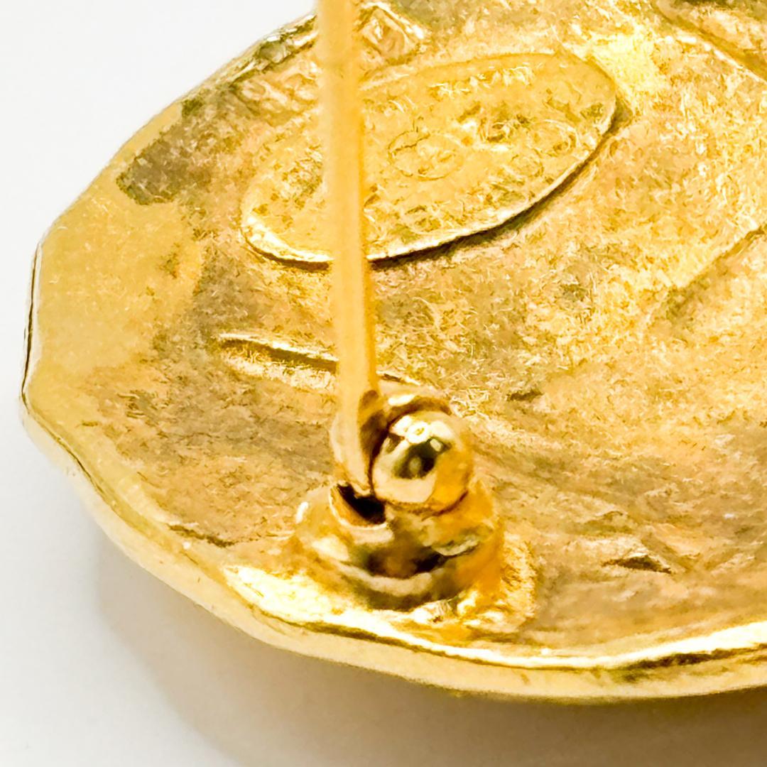 レア 美品 シャネル ブローチ ライオン モチーフ ゴールド GP ラウンド