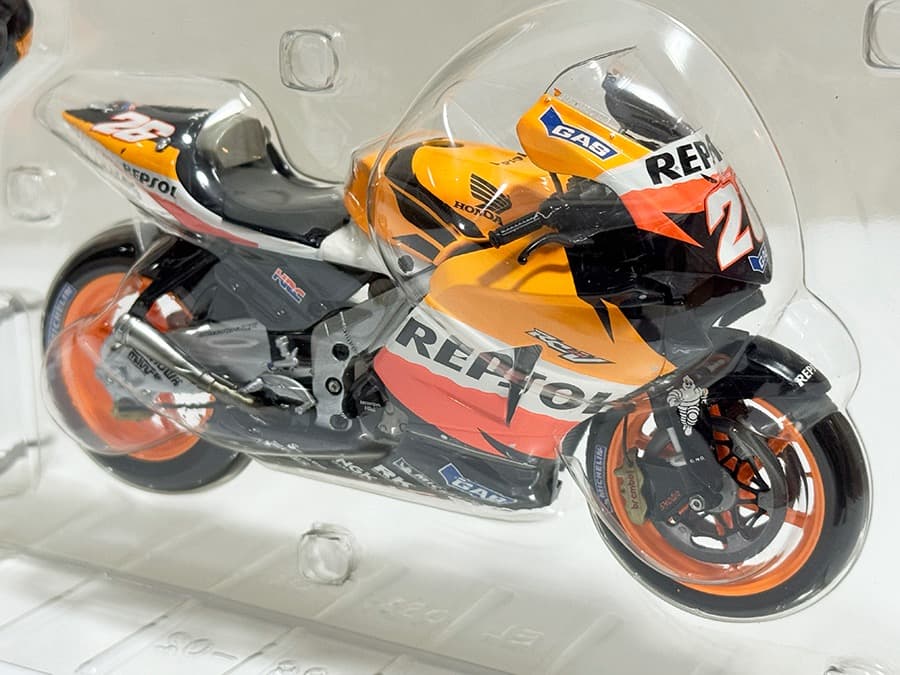 ミニチャンプス 1/12 ホンダ RC211V ダニ・ペドロサ 2006