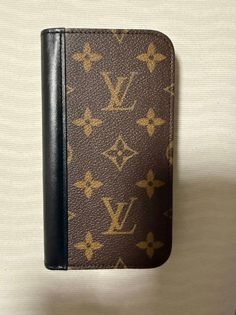 Louis Vuitton モノグラム iPhone16pro手帳型ケース