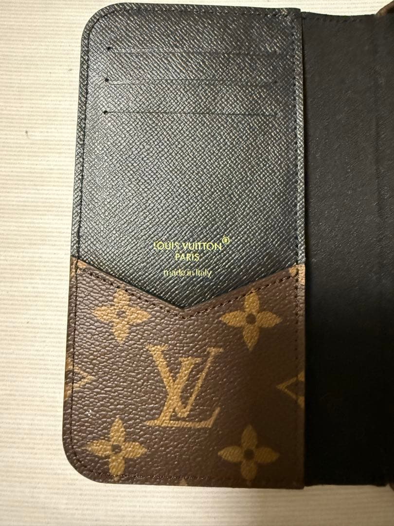 Louis Vuitton モノグラム iPhone16pro手帳型ケース