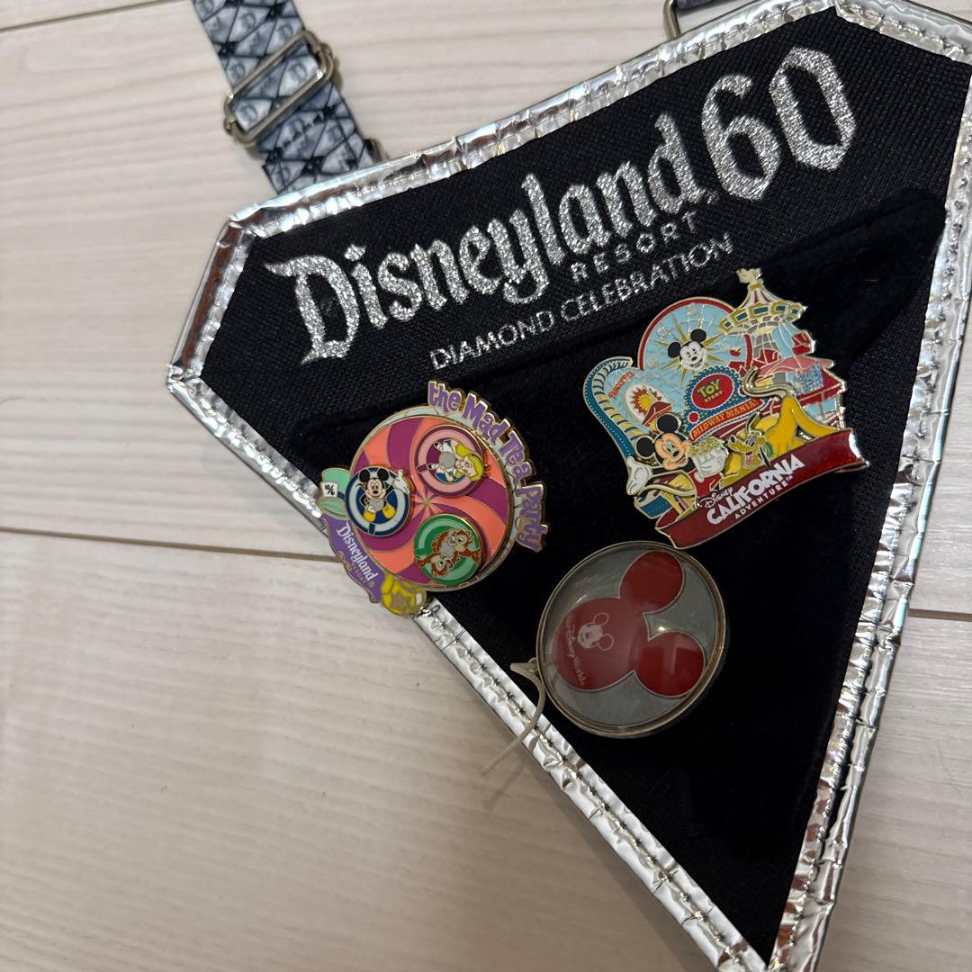 Disneyland 60 ダイヤモンドセレブレーション ピンバッジ　ディズニー