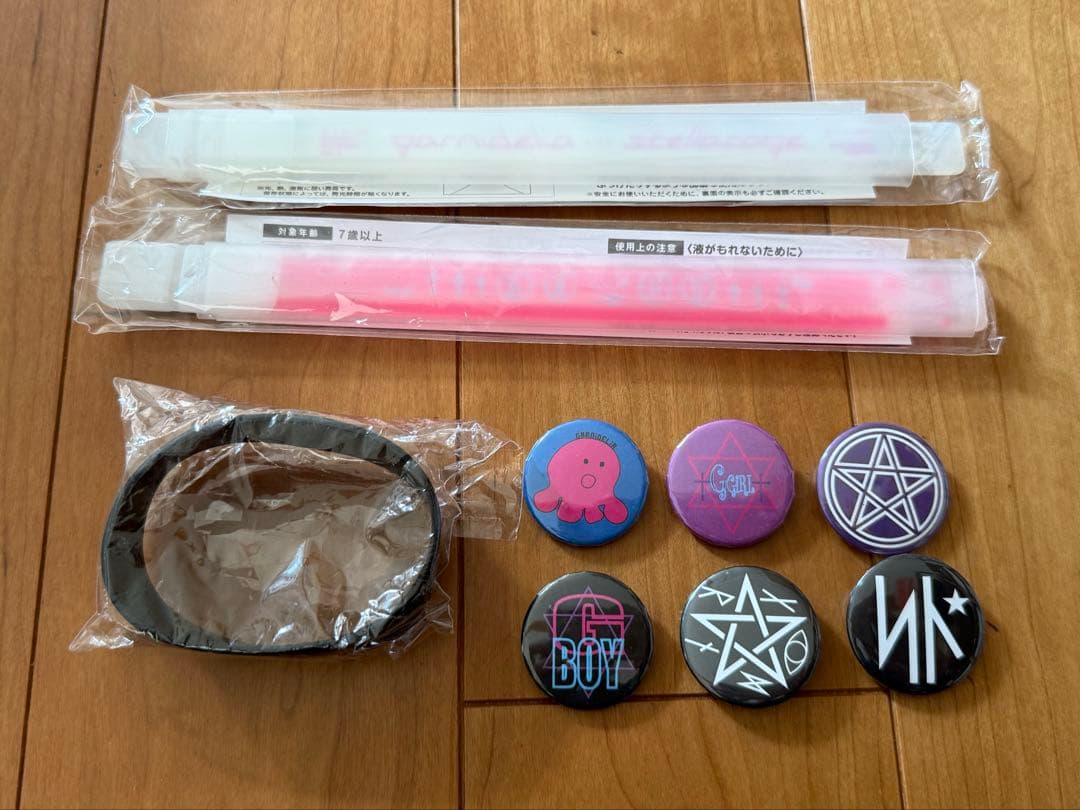 ガルニデリア　グッズ　サイリウム、バッジ、ラバーバンド+追加ラバーバンド