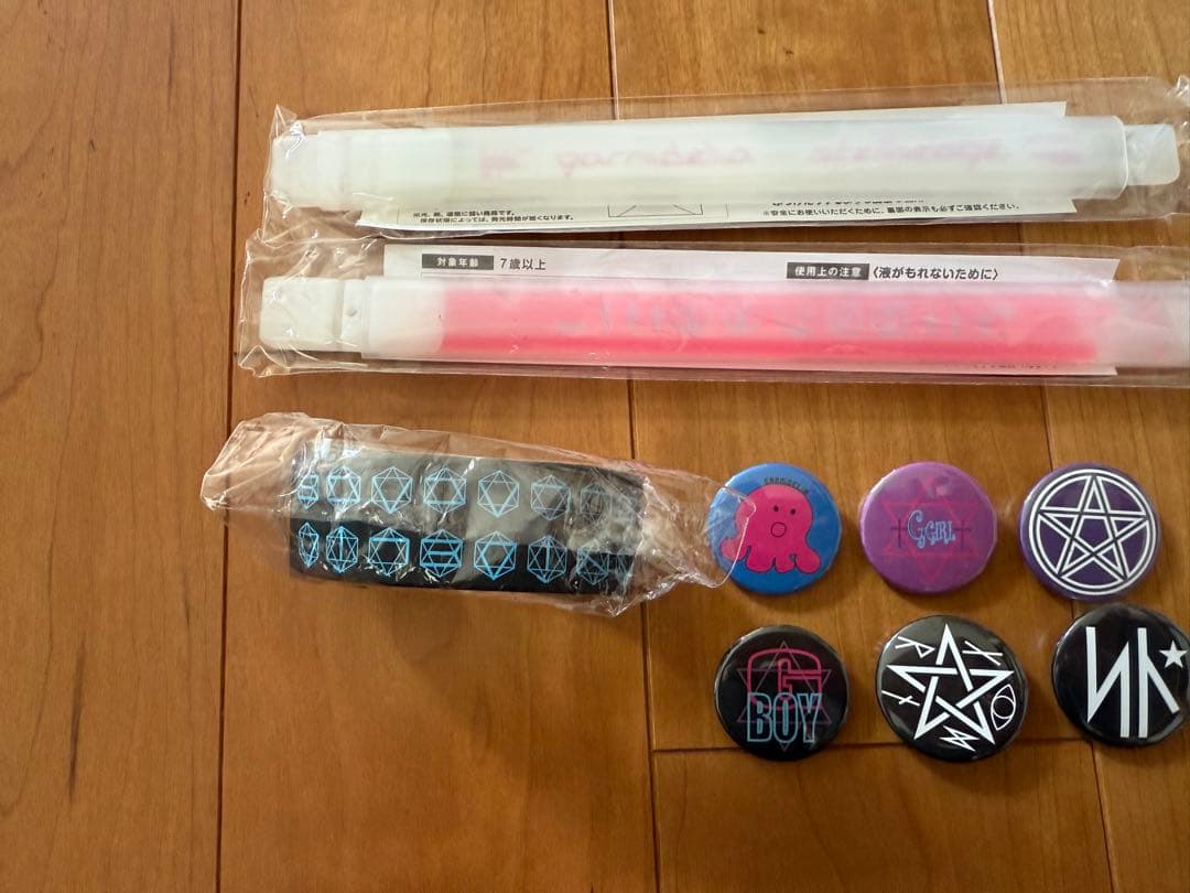 ガルニデリア　グッズ　サイリウム、バッジ、ラバーバンド+追加ラバーバンド