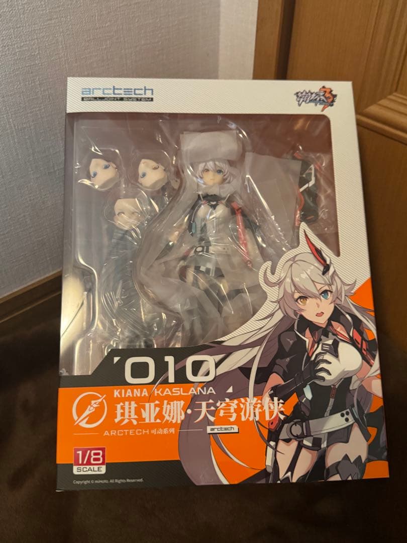 アルター 崩壊3rd キアナ　フィギュア　1/8