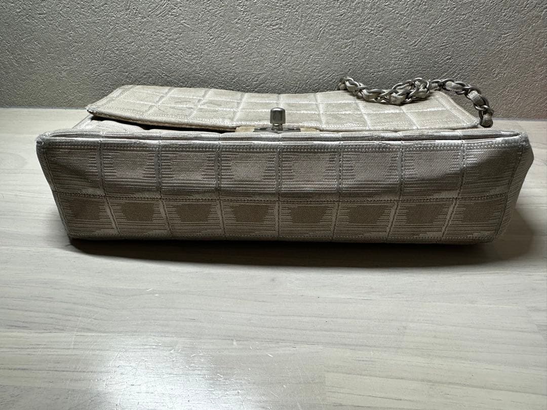 CHANEL　シャネル　ニュートラベルライン　ショルダーバッグ　チェーンバッグ