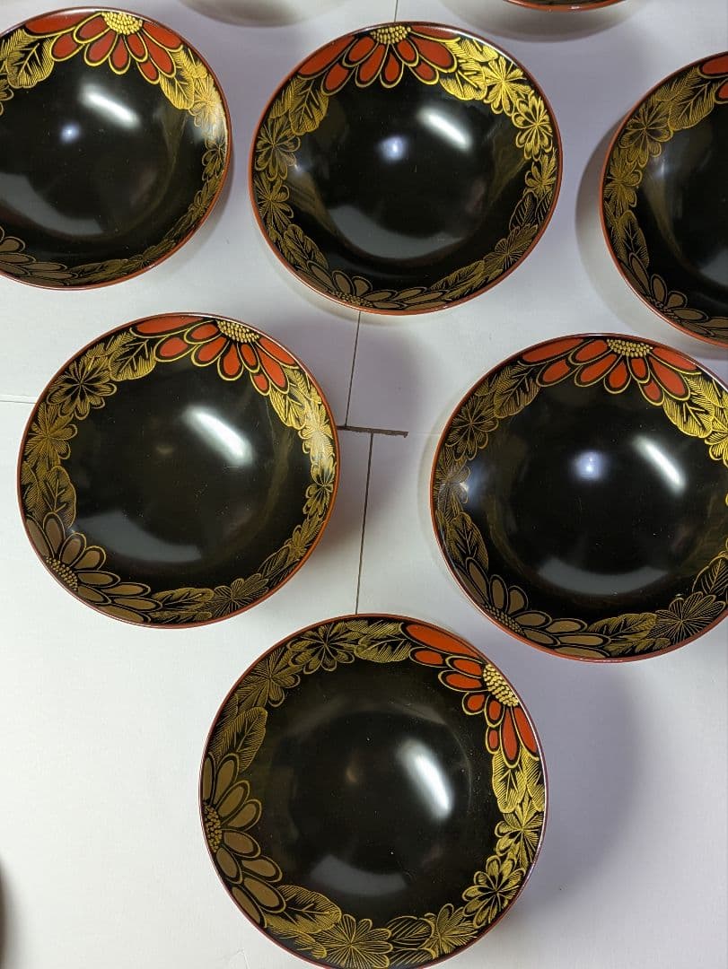 特選、輪島塗、蒔絵金彩細工、沈金菊模様、木製、蓋付椀、吸物椀、10客、保管箱付