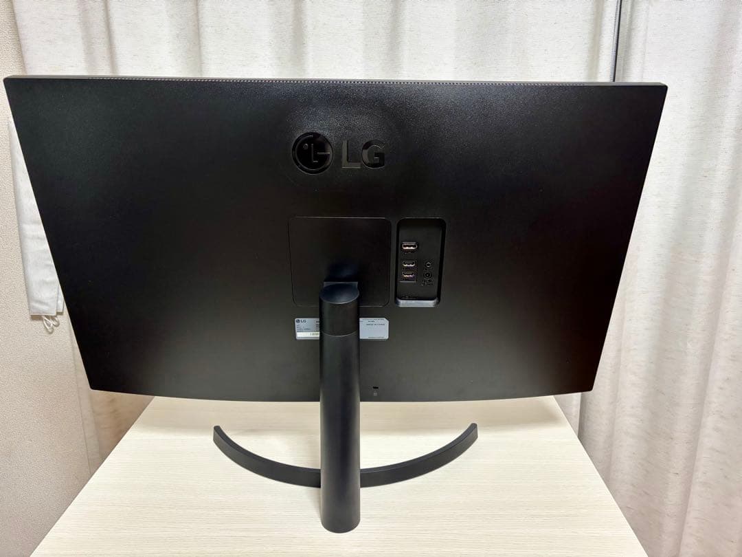 LG ディスプレイ　モニター　32QN600-B
